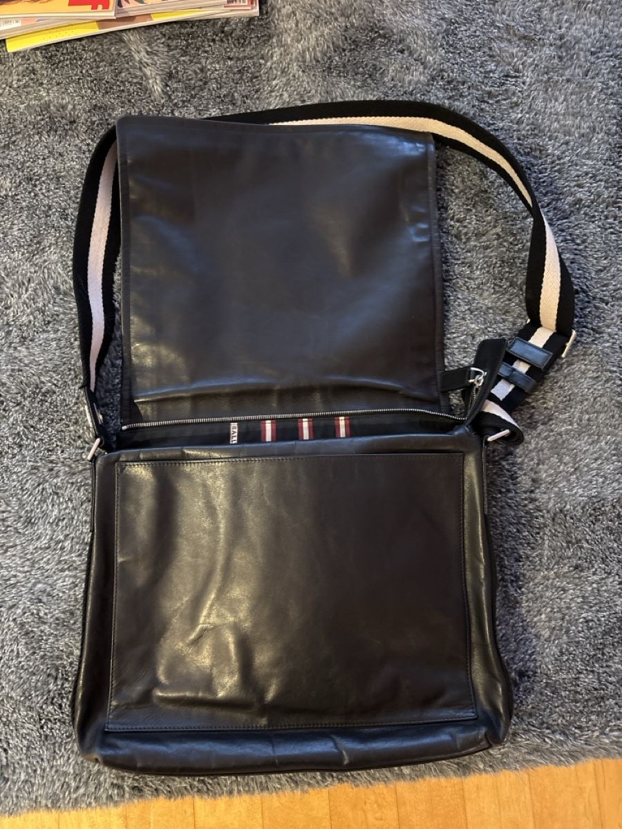 Bally Borse: Bally Messenger Bag, Leder – Usato da Embrach venduto da Dmoney 1