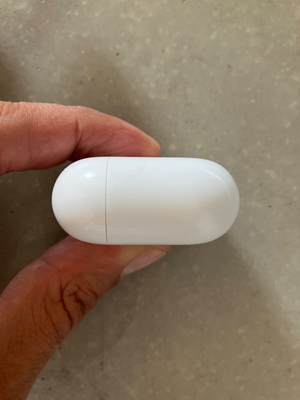 Apple Casques audio: APPLE AIRPODS 4 CASE – D'occasion à Lausanne par mr.v 6