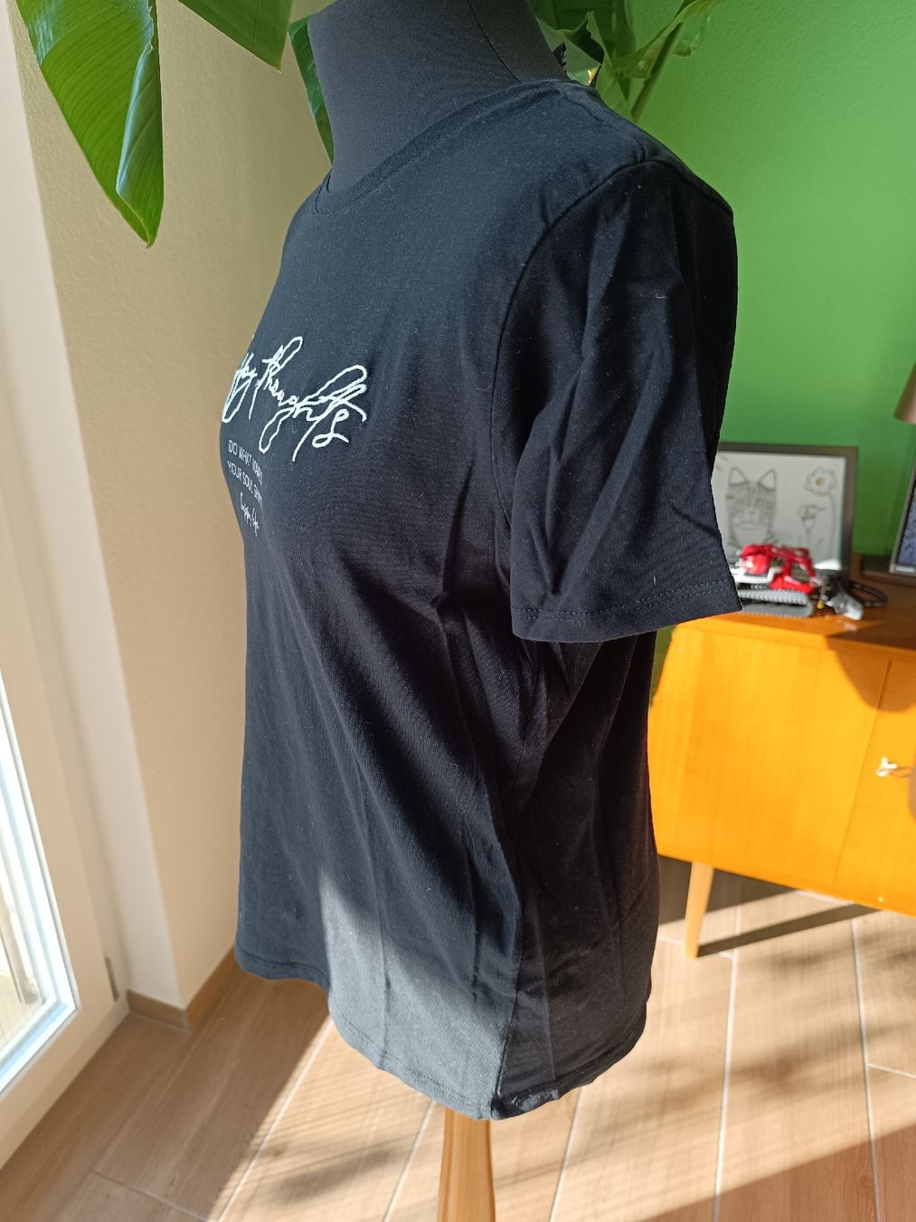 T-shirt: Shirt mit Schriftzug – Usato da Wolfwil venduto da SecondOwner 1