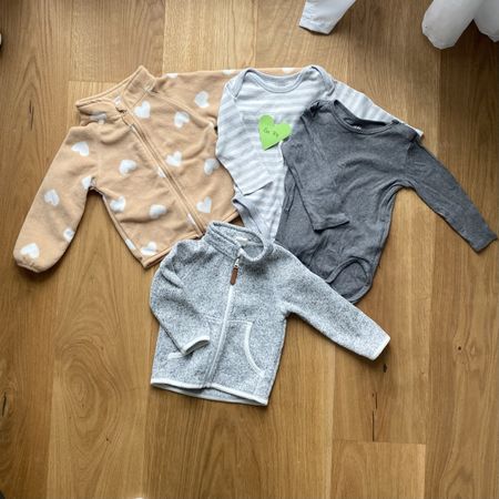 Baby Kleiderpaket, Grösse 74, Bodies und Jacken, Top Zustand