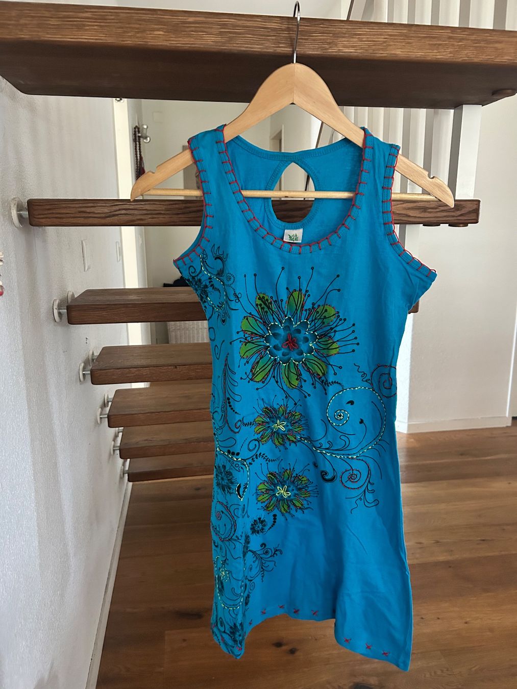 Robes: Kurzes Kleid Sariko – Neuf (Voir description) à Bad Ragaz par ocl_2fyc