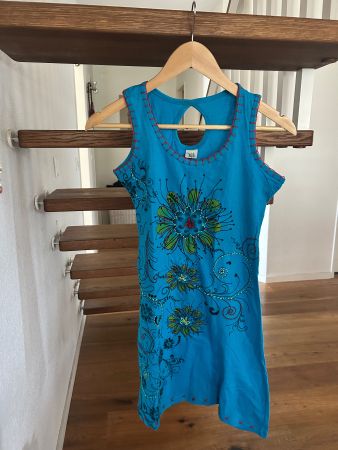 Kurzes Kleid Sariko