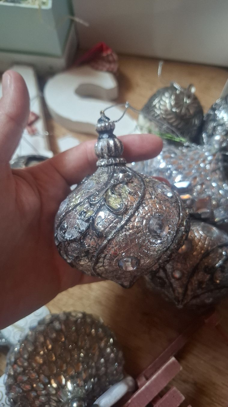 Alle Dekorationen: Weihnachtsdeko Vintage Kugeln. Rosa/Silber – Gebraucht aus Ebnat-Kappel von Aibur 4