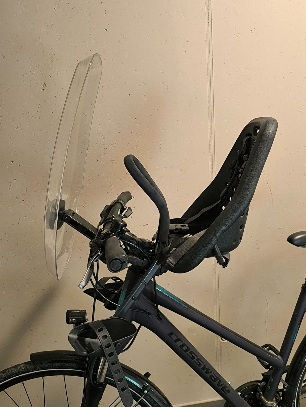 Seggiolini per auto: Thule Yepp Mini Kinder-Velositz vorne inkl. Windschutzscheib – Usato da St.Erhard venduto da felderline