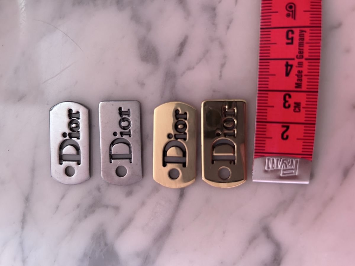 Ciondoli: Dior Charms Authentic Accessories 4pcs – Usato da Biel/Bienne venduto da zit_v5yc 1
