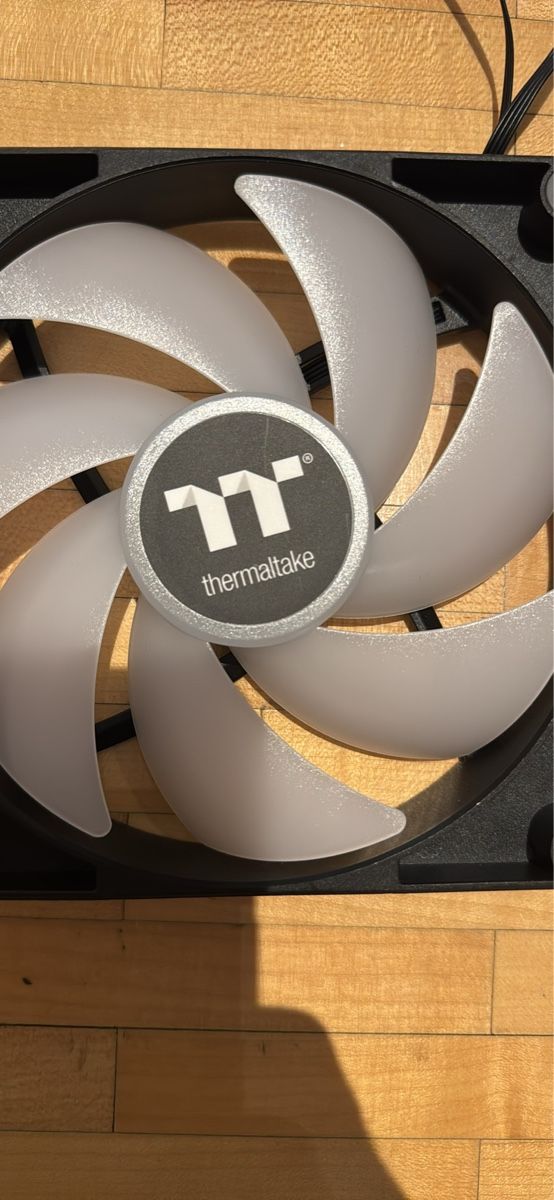 Thermaltake Ventilatoren: PC Lüfter Thermaltake RGB 14cm – Gebraucht aus Fislisbach von BrotHoler 1