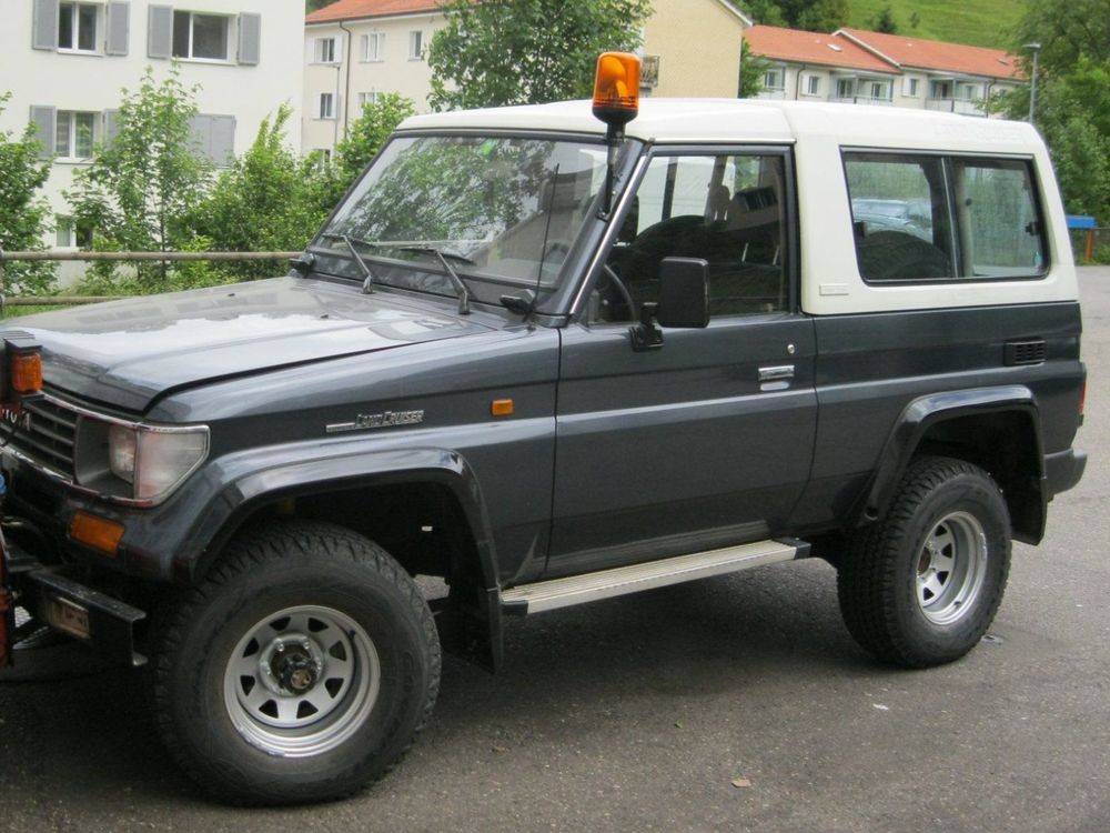 Toyota Landcruiser KZ J73 3.0 Turbo Diesel mit Pflug