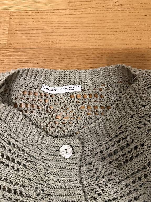 Jacken: *NEU* Pull and Bear Oversize Cardigan Grobstrick XS/S – Gebraucht aus St. Gallen von kka_l9wg 2