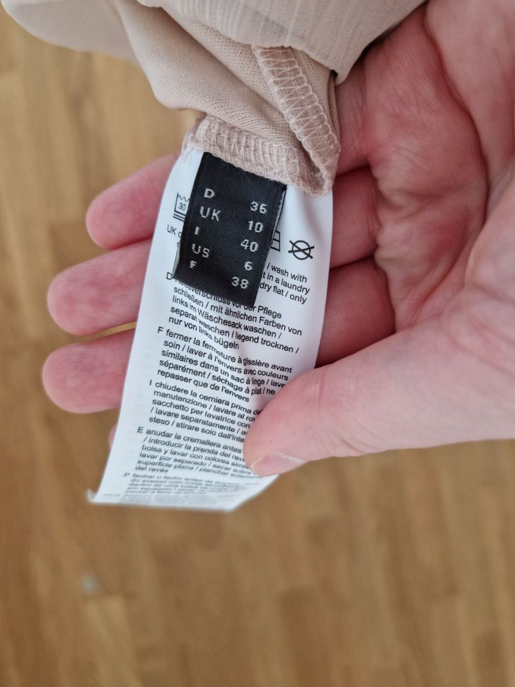 Esprit Robes: neues hellaltrosa Kleidchen Esprit Gr. 36 – Neuf (Voir description) à Nendeln par Zopfie_ 5