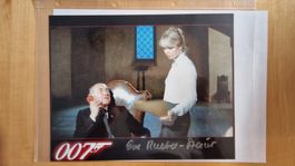 Eva Rueber-Staier (James Bond), Original Autogramm auf Foto