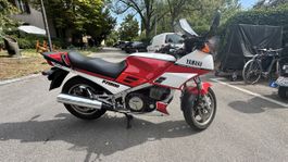 Motorrad Yamaha FJ 1200 rot/weiss Veteranenfahrzeug 1188ccm