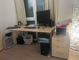 Bürotisch Holzoptik mit Rollkorpus gebrauchter Zustand