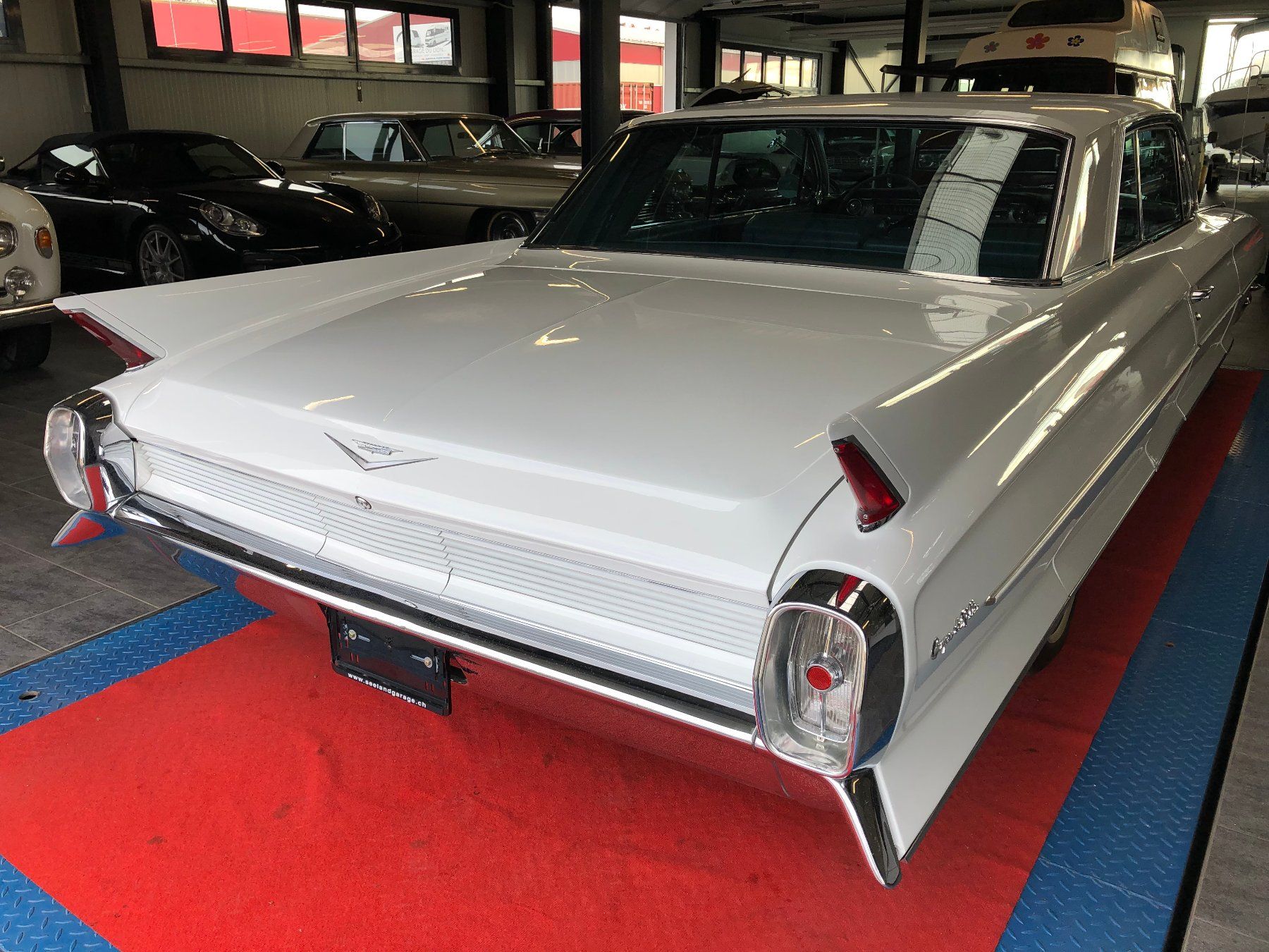 Cadillac Automobili: CADILLAC DEVILLE COUPE 6.4-V8 – Usato da Gampelen venduto da Steuer0 4