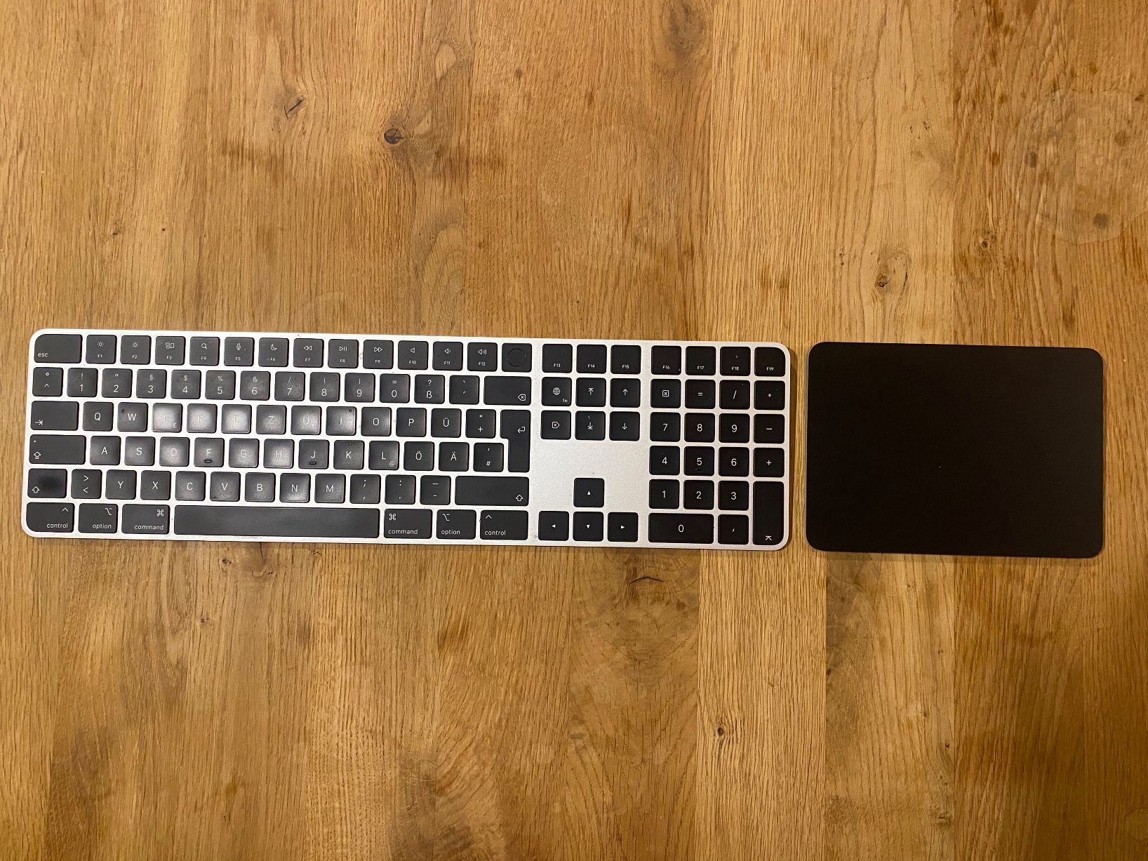 Apple Tastaturen: Apple Magic Keyboard mit Ziffernblock + Magic Trackpad – Gebraucht aus Zürich von pau_5rhr