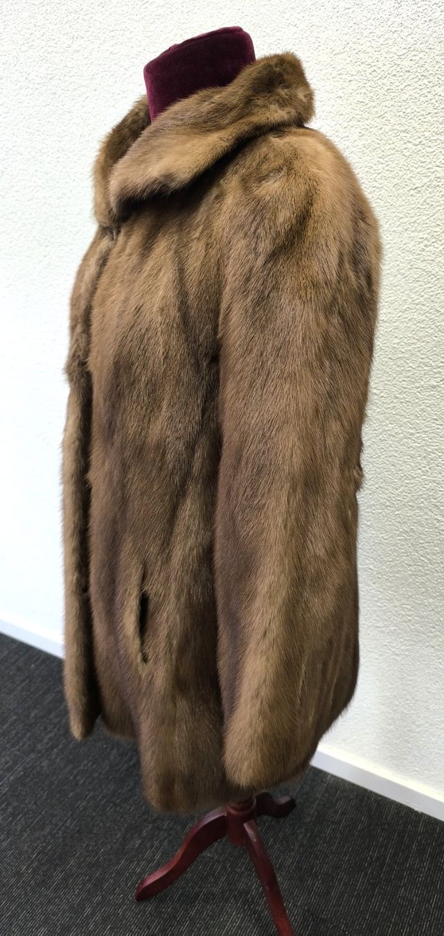 Nerz Jacken: Damenpelzjacke – Gebraucht aus Rüti ZH von Restwert_Rueti_ZH 2