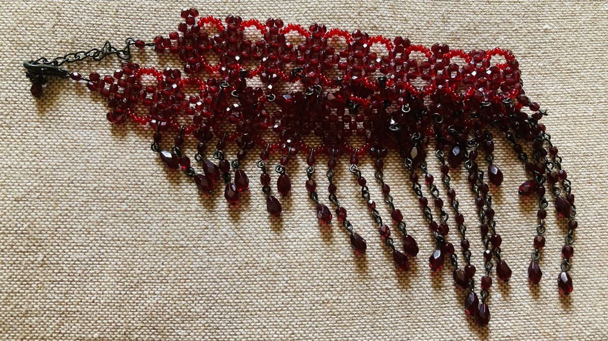 Colliers: Collier fausses perles rouge – Neuf avec emballage d'origine à Ardon par hel_2sxp 5