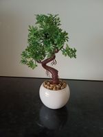Künstlicher Bonsai Baum im Topf weiss mit Steinen neuwertig