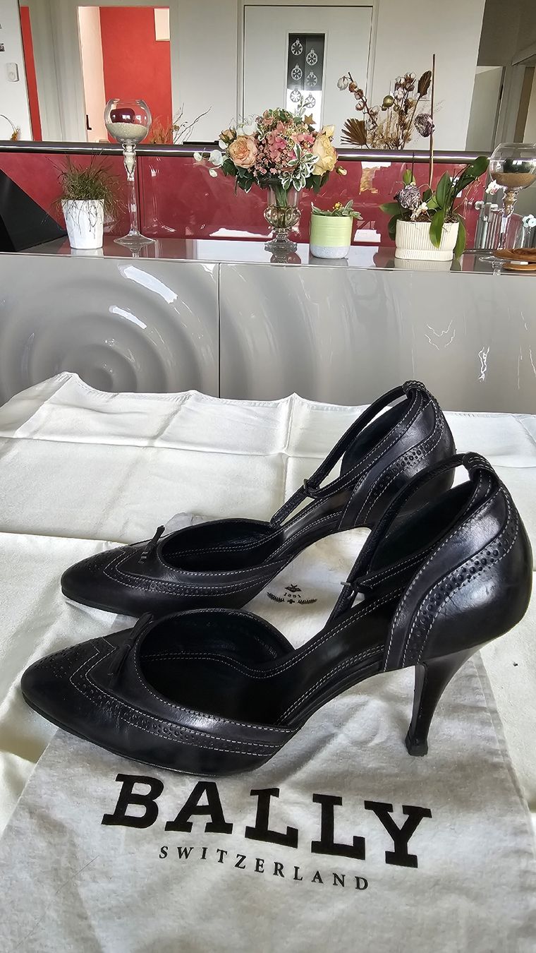 Bally Scarpe da donna: Bally Escarpin cuir noire T. 39.5 – Usato da Nax venduto da mojy 1