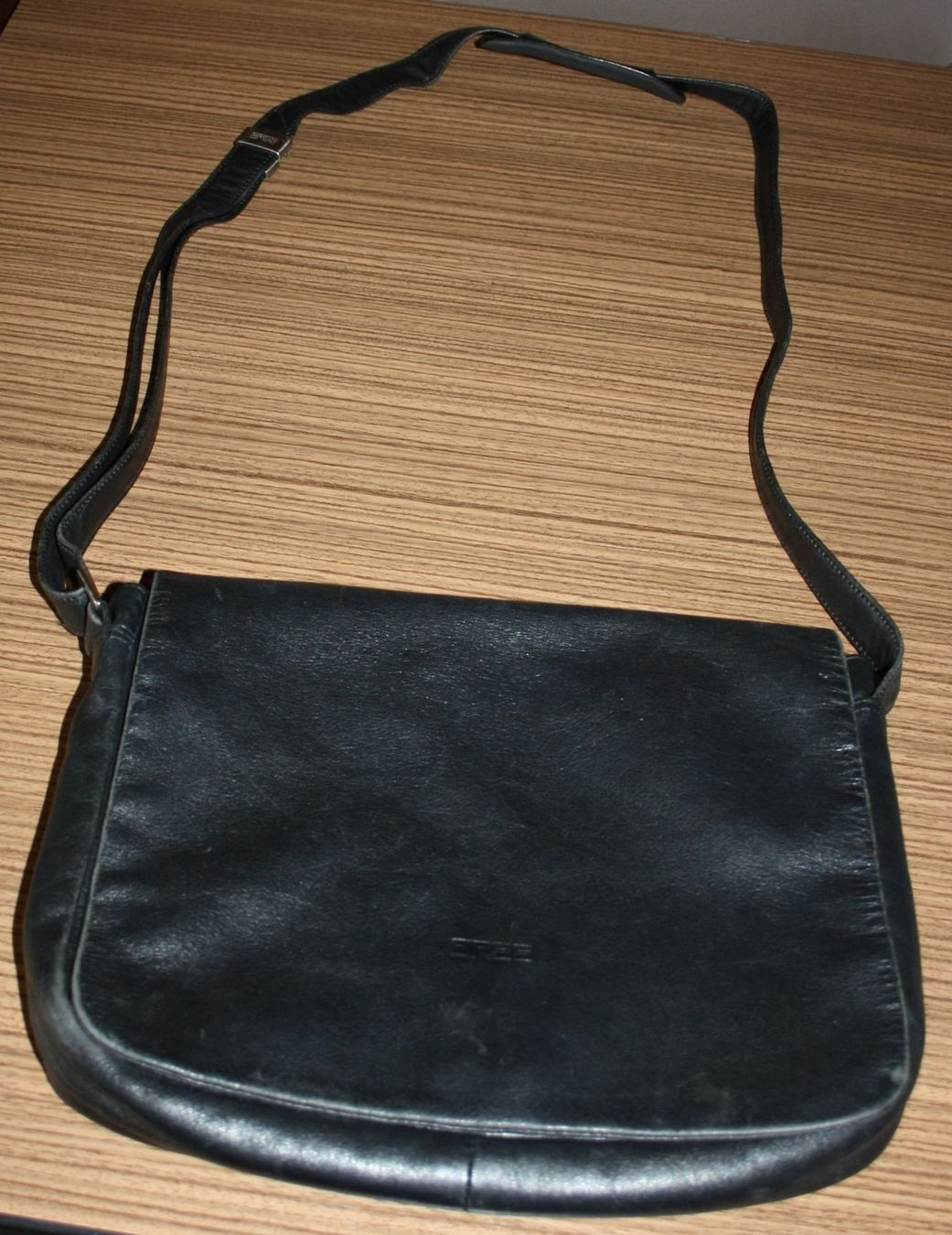 Bree Taschen für Damen: Umhängetasche Tasche BREE Leder schwarz – Gebraucht aus Flüelen von DiversicumAccessoire