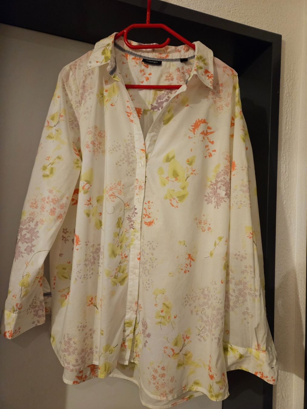 Camicette: Neu: Bluse langarm mit Blumenmuster - Gr.46 – Nuovo (secondo la descrizione) da Uznach venduto da Laeuffer