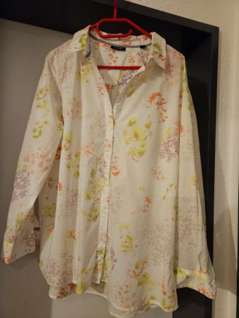 Neu: Bluse langarm mit Blumenmuster - Gr.46