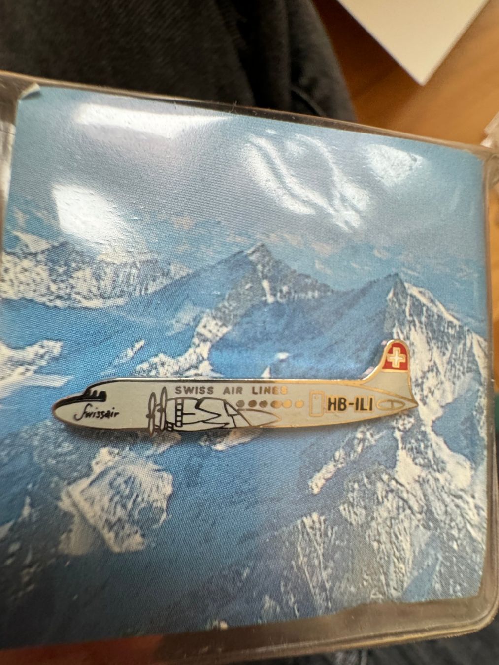 Spille & Fermagli: Original Swissair Pin – Nuovo e nell'imballaggio originale da Zürich venduto da designloverin