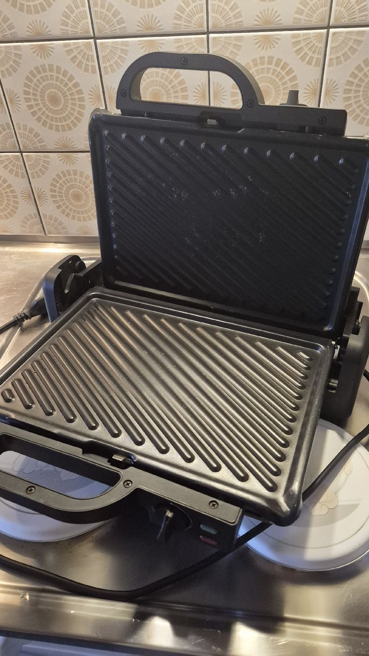 SilverCrest Appareils de cuisine: Silvercrest SKG 1700 – D'occasion à Wila par myquaso 4