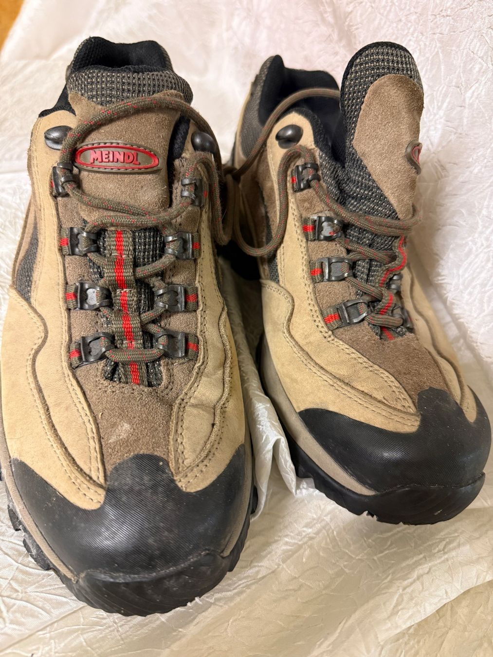 Meindl Herrenschuhe: Meindl Wanderschuhe Gore-Tex Grösse 42 gebraucht – Neu (gemäss Beschreibung) aus Schlieren von Stadtammannamt_8952 2