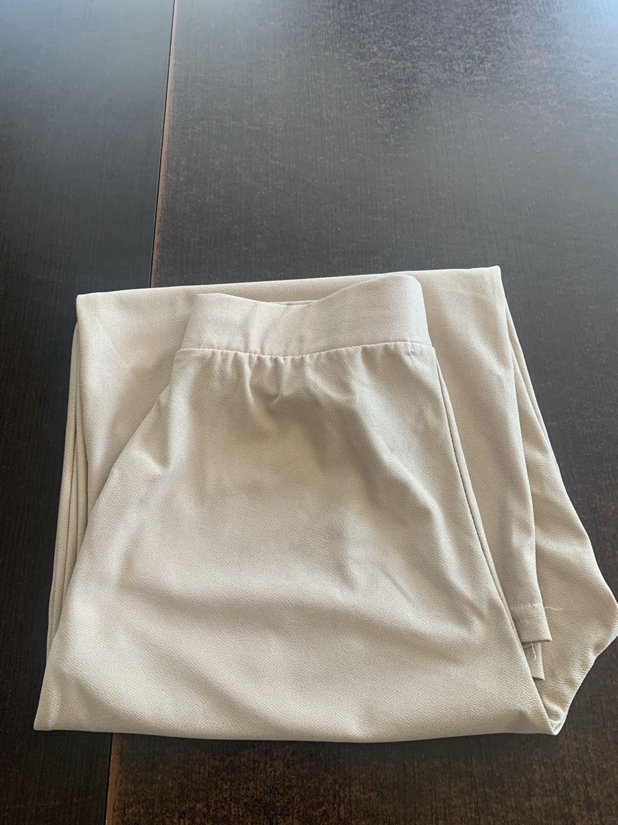 Pantalons: Pantalon léger taille M – D'occasion à Domdidier par qatar1973 5