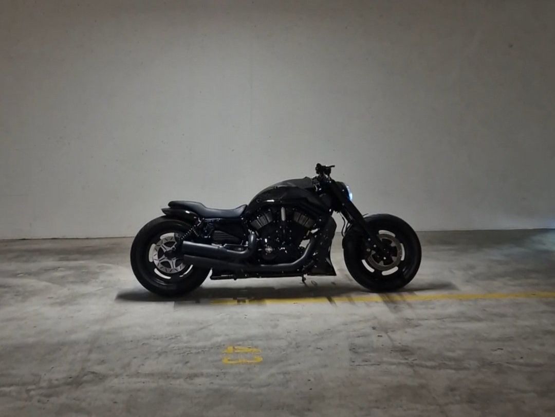 Harley-Davidson Cruisers: Harley Davidson Night-Rod, Top Zustand – D'occasion à Glattpark(Opfikon) par jon_7jvz 4