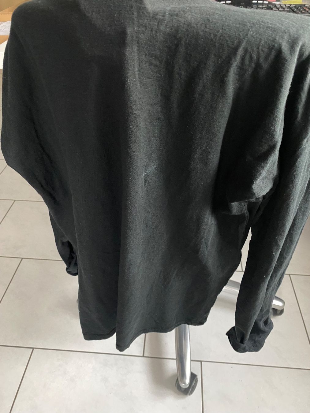 T-shirt: Langarmshirt V-Ausschnitt / Grösse ca. 36 / NEU – Difettoso da Eschenbach SG venduto da Peachick 2
