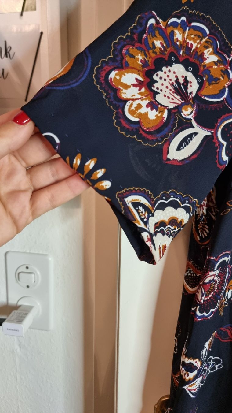 Camicette: Schicke Bluse mit Blumenmuster Gr. XL – Usato da Wald ZH venduto da CapLux 4