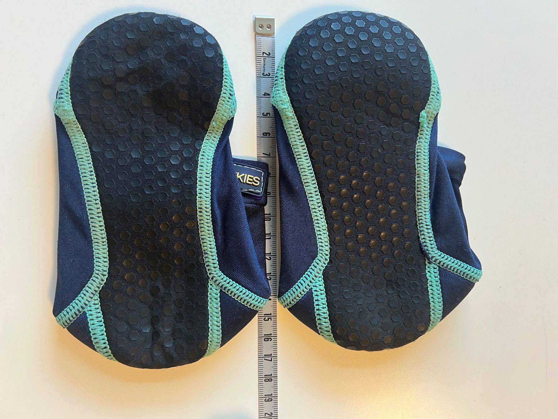 Scarpe per ragazzi: Duukies Badeschuhe – Usato da Samedan venduto da Schweiz13 1