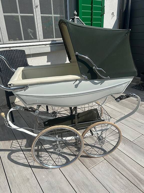 Carrozzine: Englischer Vintage Kinderwagen Silver Cross – Usato da Oberrüti venduto da eve_l68w