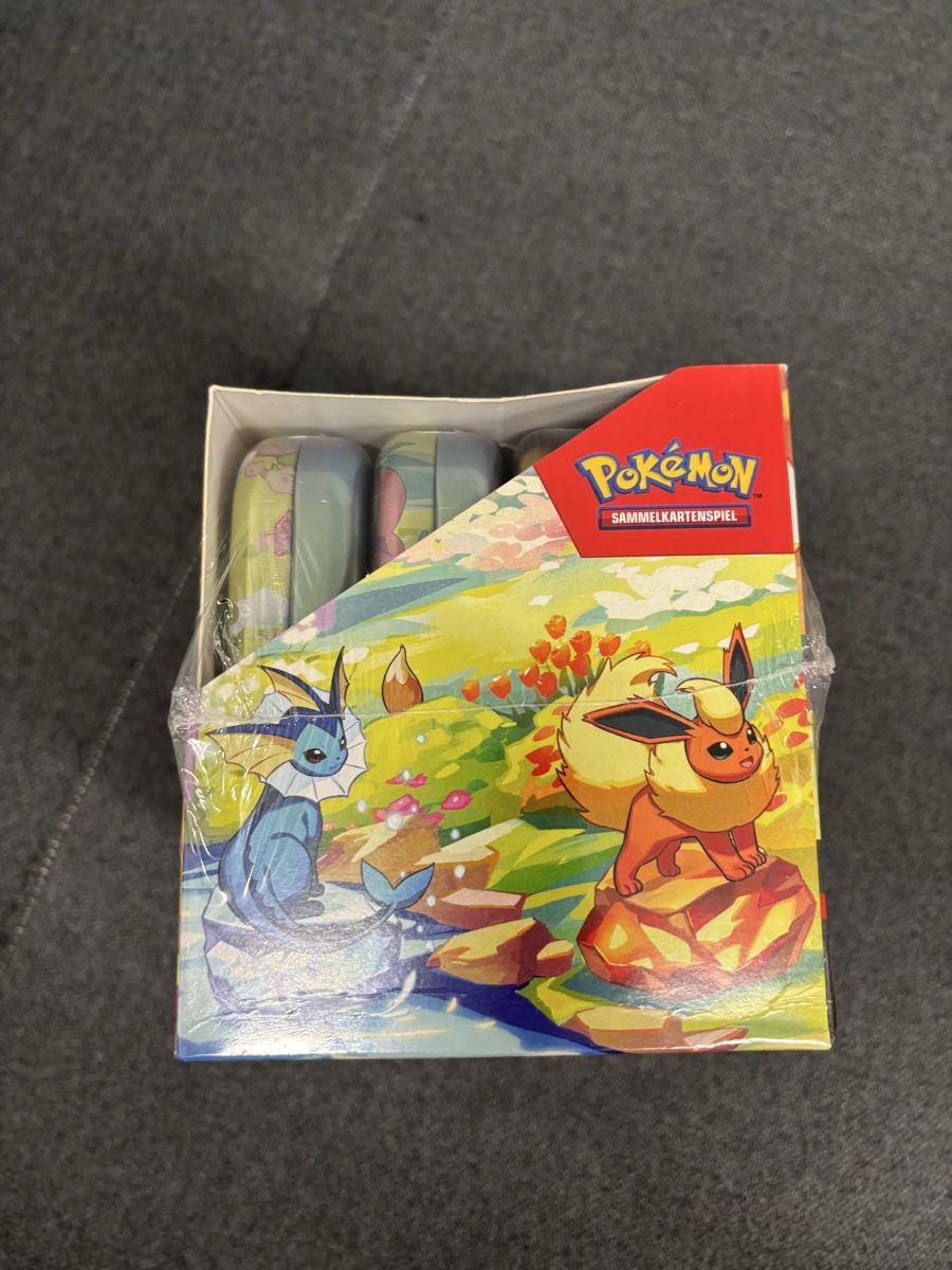 Pokémon Cartes à collectionner: 🇩🇪 Prismatic Evolution Seald Tin Box – Neuf avec emballage d'origine à Inwil par ste_roma 1