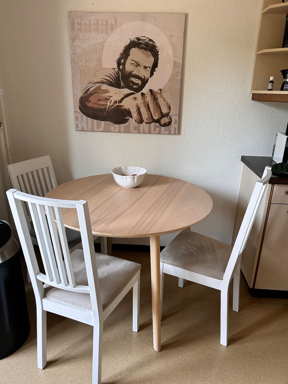 2 Stühle Esstisch Garderobe weiss/beige