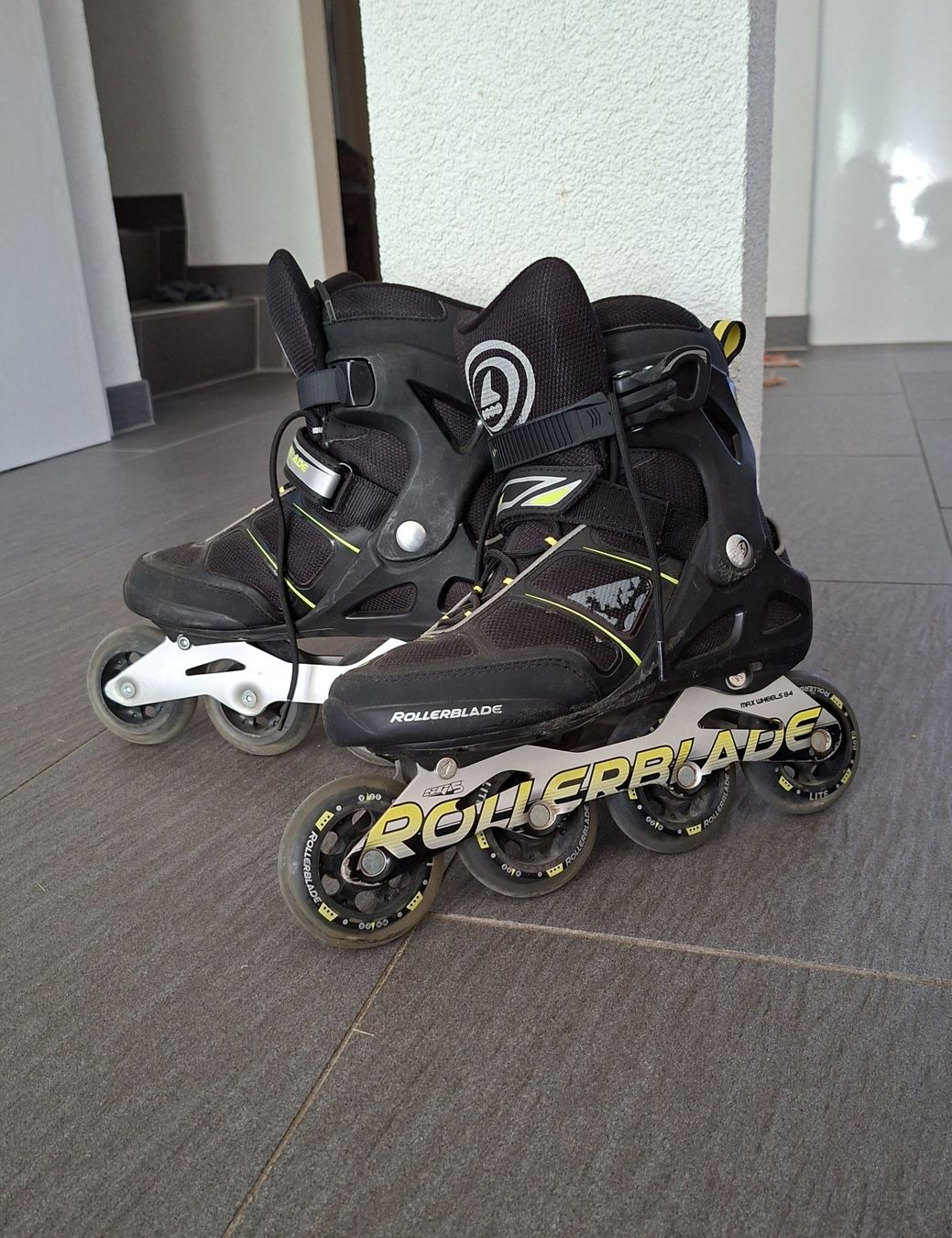 Pattini in linea & Pattini a rotelle: Rollers Inline skates 41 – Usato da Valeyres-sous-Rances venduto da gegg