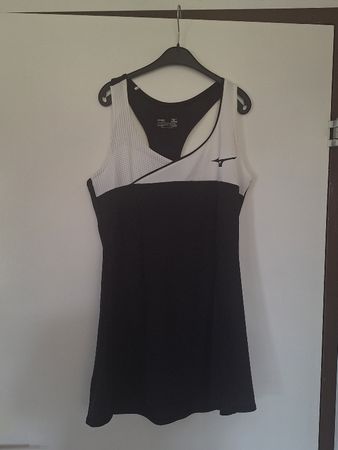 Robe de tennis Mizuno femme, taille S.