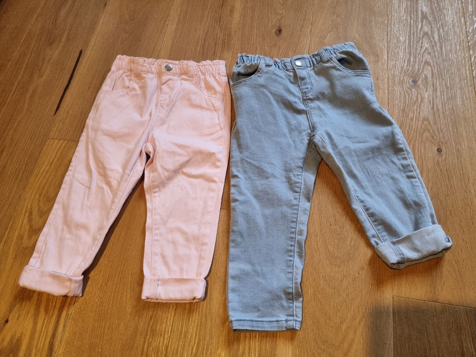 Pantalons: lot 2 pantalons T.92 – Neuf (Voir description) à Château-d'Oex par mae_6pqm