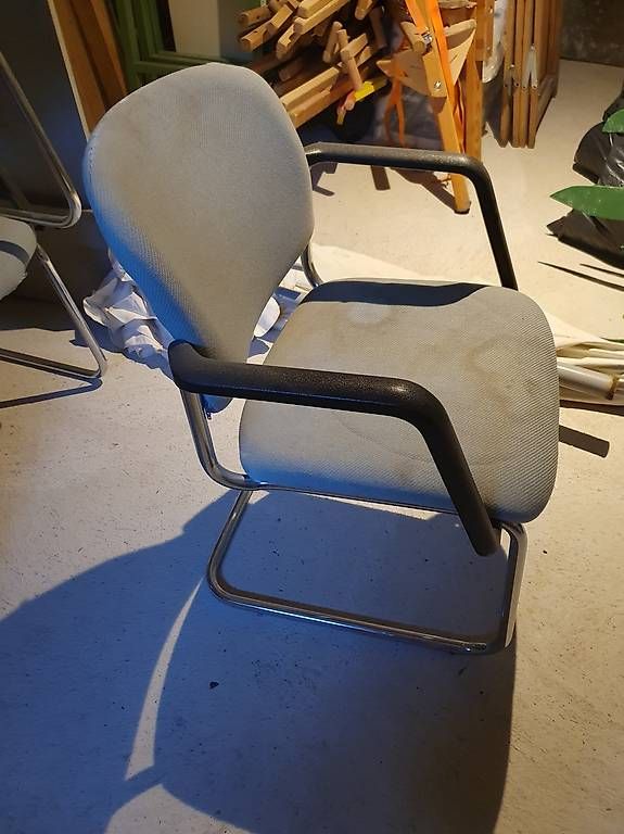 Sedie: GRATIS ....10 Stk. Schwingstühle ..... GRATIS – Usato da Burgdorf venduto da Patricio69 2