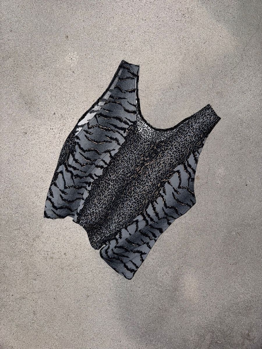 Top: vintage top snakeskin optic grey – Usato da Oberhofen Thun'see venduto da 61archive 1