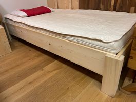 Natur-Bett : Rahmen Fichte ,Federelemen, Natur-Latexmatratze