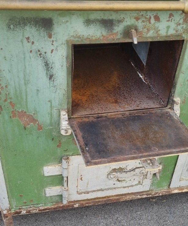Altri mobili d'antiquariato: Alter Holz-/Kohleherd – Deko oder Restaurierungsprojekt – Usato da Flums venduto da Flumsantik 3
