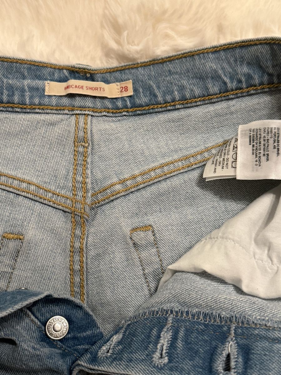 Levi's Jeans: Short en jean Levi's taille 28 – Usato da Monthey venduto da Joseph-29 2