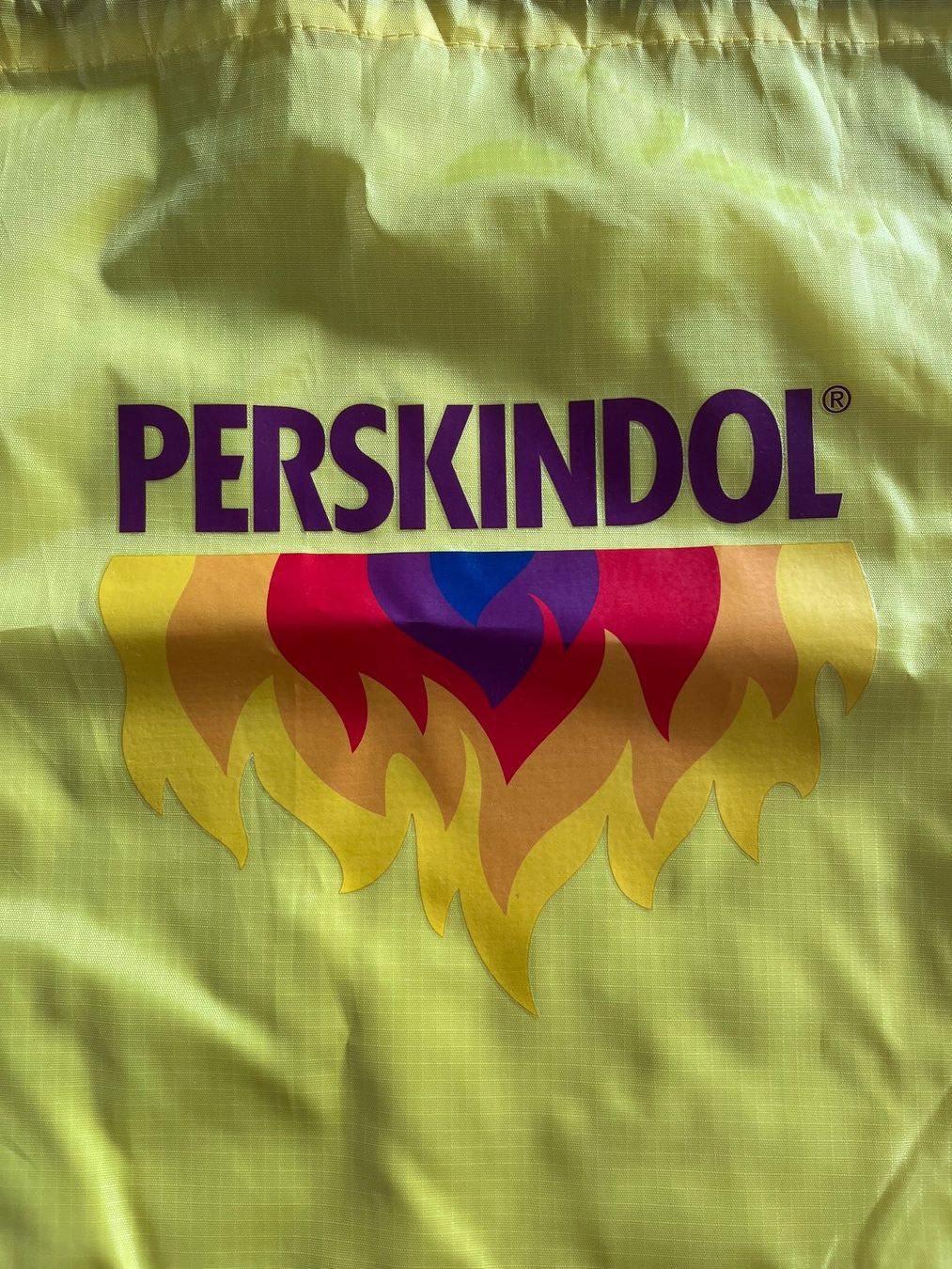 Zaini: Beutel Perskindol gelb neu – Nuovo (secondo la descrizione) da Laupen BE venduto da lee_ym6v 1