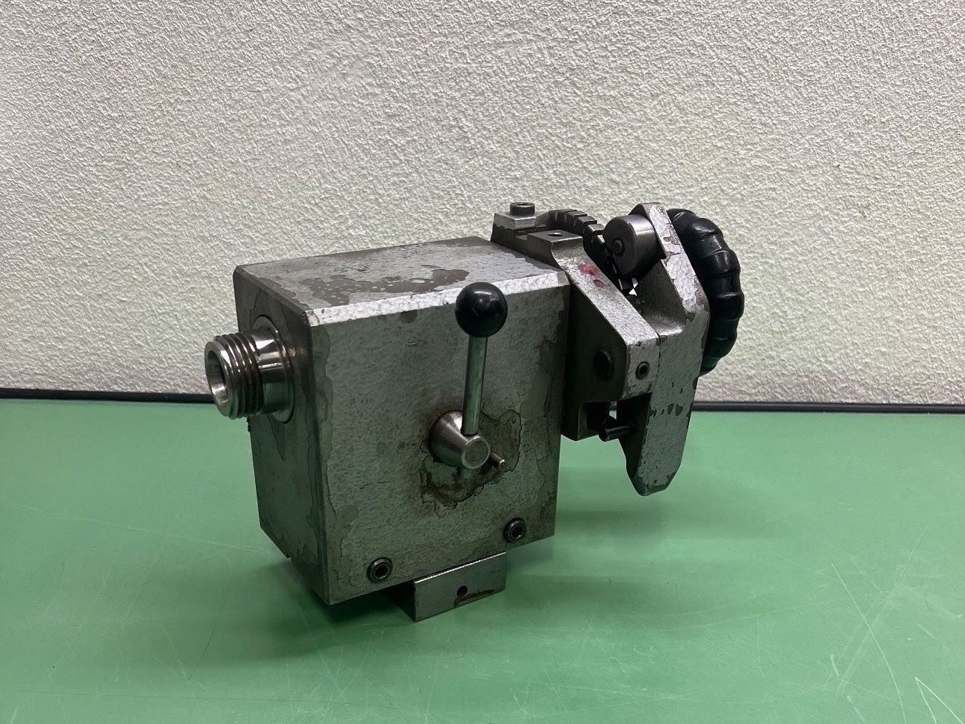Schaublin Tutti gli attrezzi: Diviseur à cliquet avec clé de serrage W20 – Usato da Aarberg venduto da SNMachines