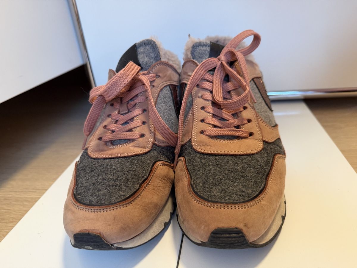 Scarpe da donna: Kuschelige Sneaker – Usato da Zürich venduto da ali_9qm9 1