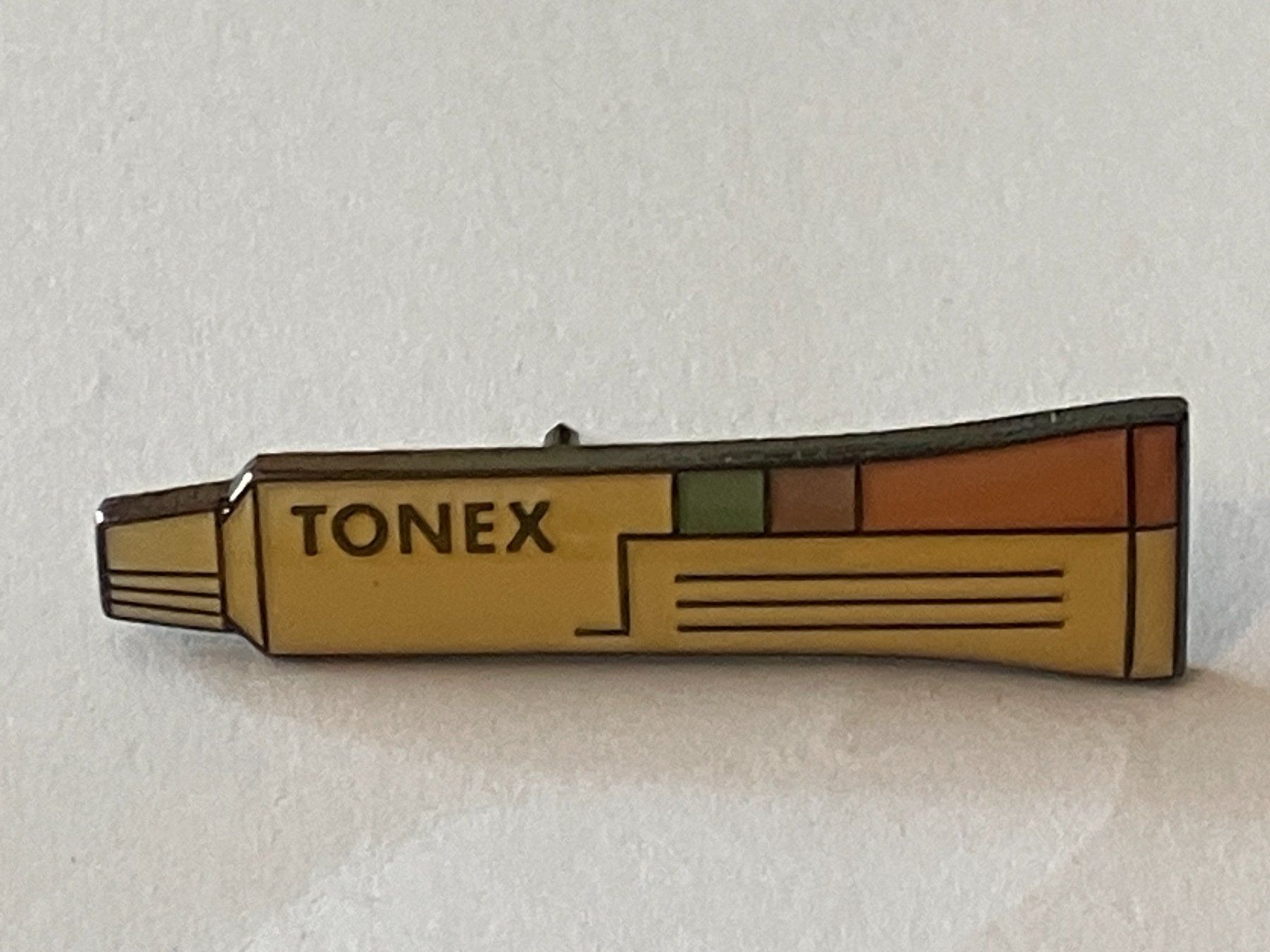 Placchette & Badge: 1 Pin Tonex – Usato da Basel venduto da djwwpp