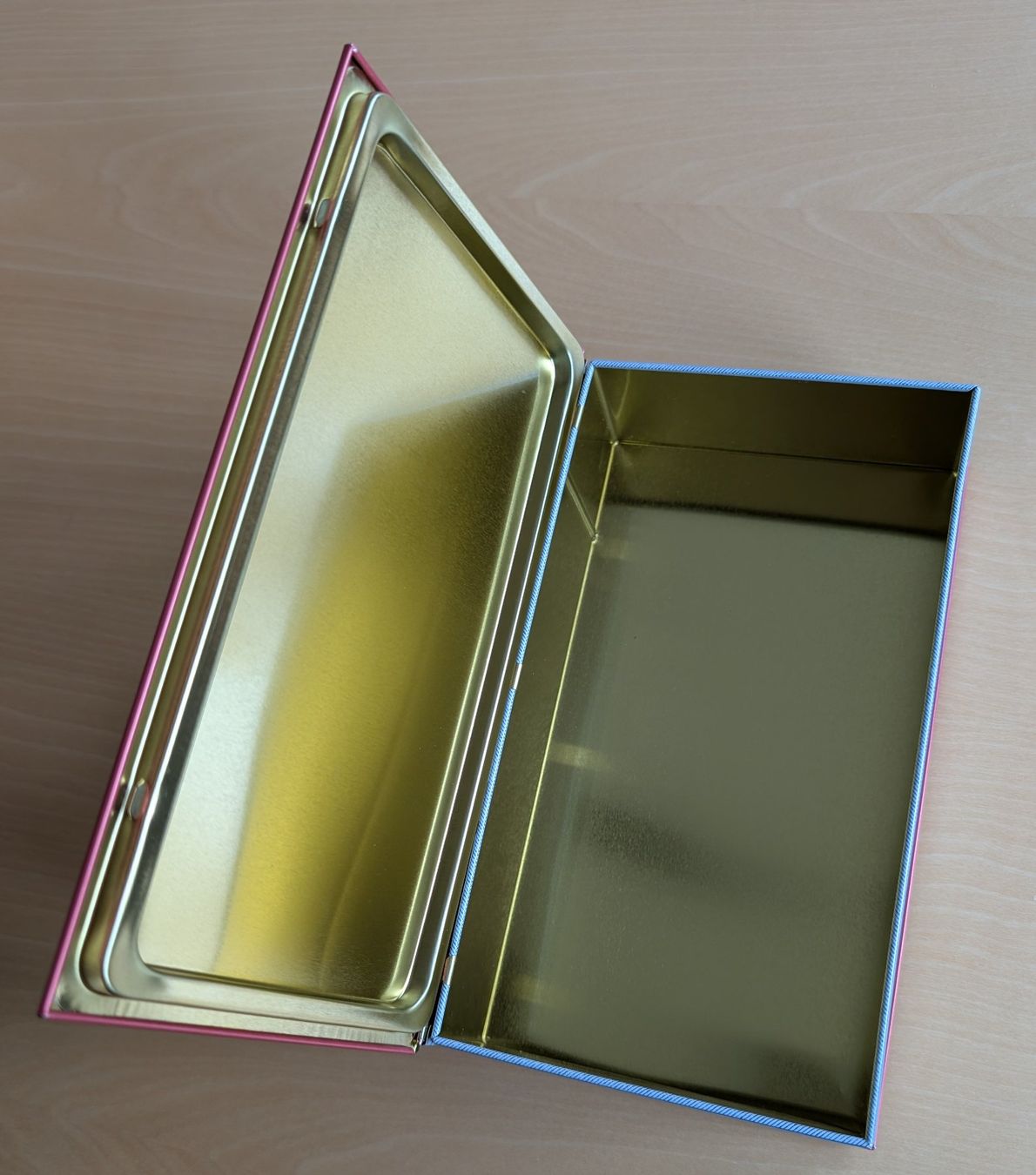 Libri: Falsches Buch, Trompe Oeil, Blechdose – Nuovo (secondo la descrizione) da Zürich venduto da richardeigenmann 2
