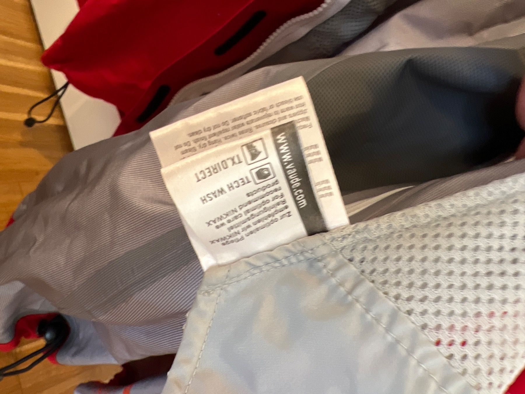 Vaude Jacken: Vaude Damen Jacke – Gebraucht aus Menzingen von Dali2504 4